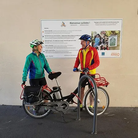 Adagio Access Пуатье