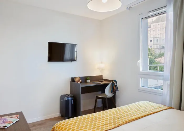 Adagio Access Апарт-отель