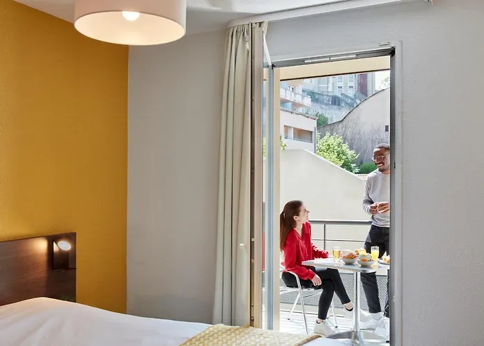 Adagio Access Пуатье