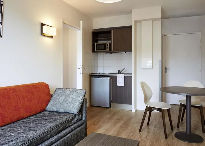 Adagio Access Пуатье