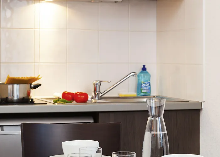 アパートホテル アパートホテル アダージョ アクセス ポワティエ 3*