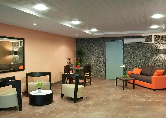 Adagio Access Пуатье