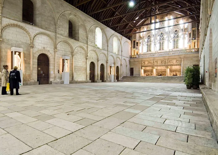 アパートホテル アダージョ アクセス ポワティエ アパートホテル 3*