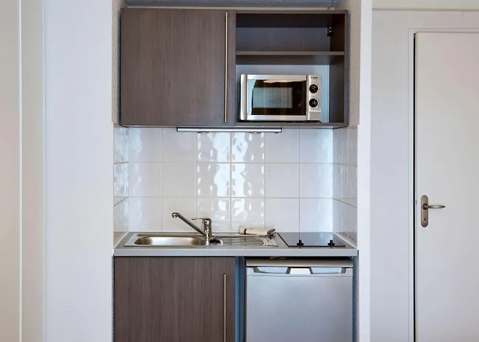 アパートホテル アダージョ アクセス ポワティエ アパートホテル ポアティエ