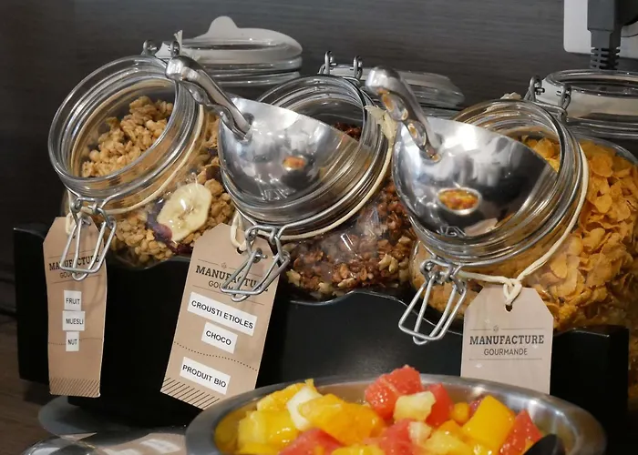 Adagio Access Апарт-отель Пуатье