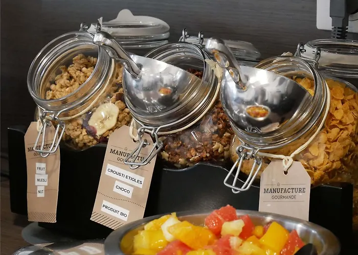 アパートホテル アパートホテル アダージョ アクセス ポワティエ